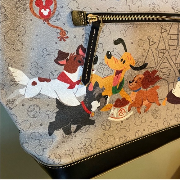 Disney Dooney and Bourke Dog Tote bag NWT - Picture 9 of 12